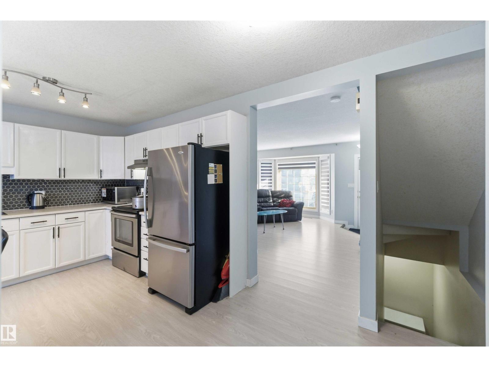 #8 15128 22 ST NW, Edmonton