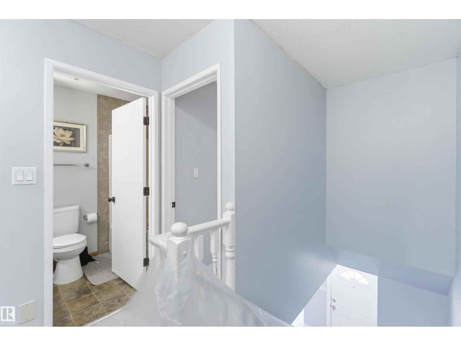 #8 15128 22 ST NW - 19