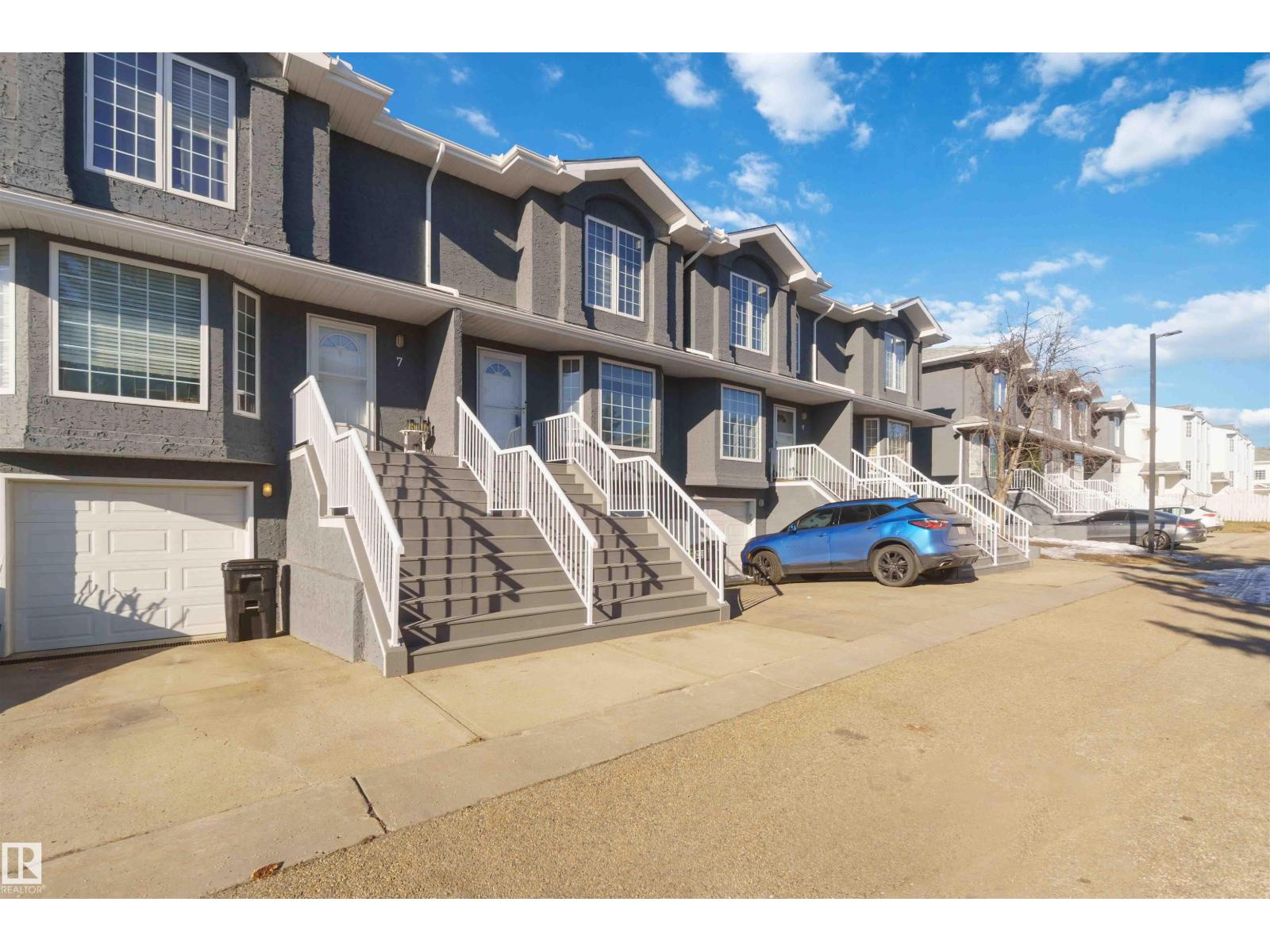 #8 15128 22 ST NW, Edmonton