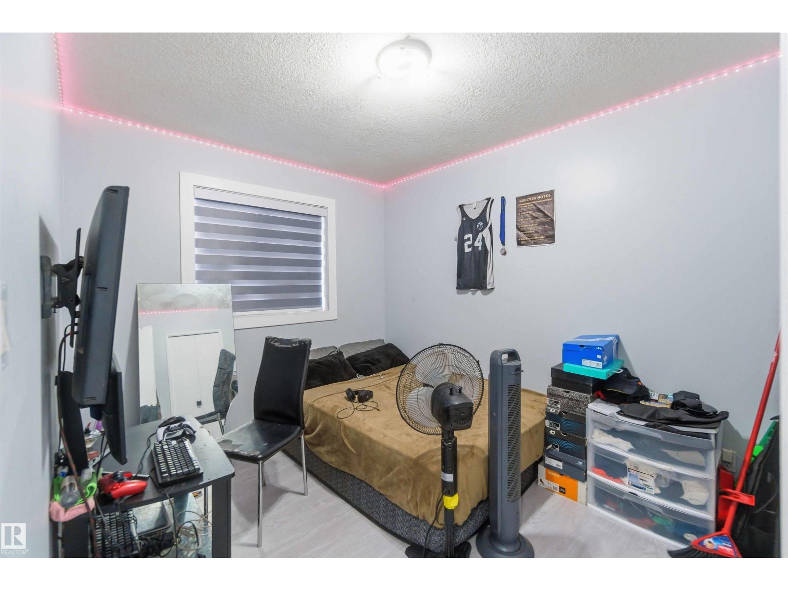 #8 15128 22 ST NW, Edmonton