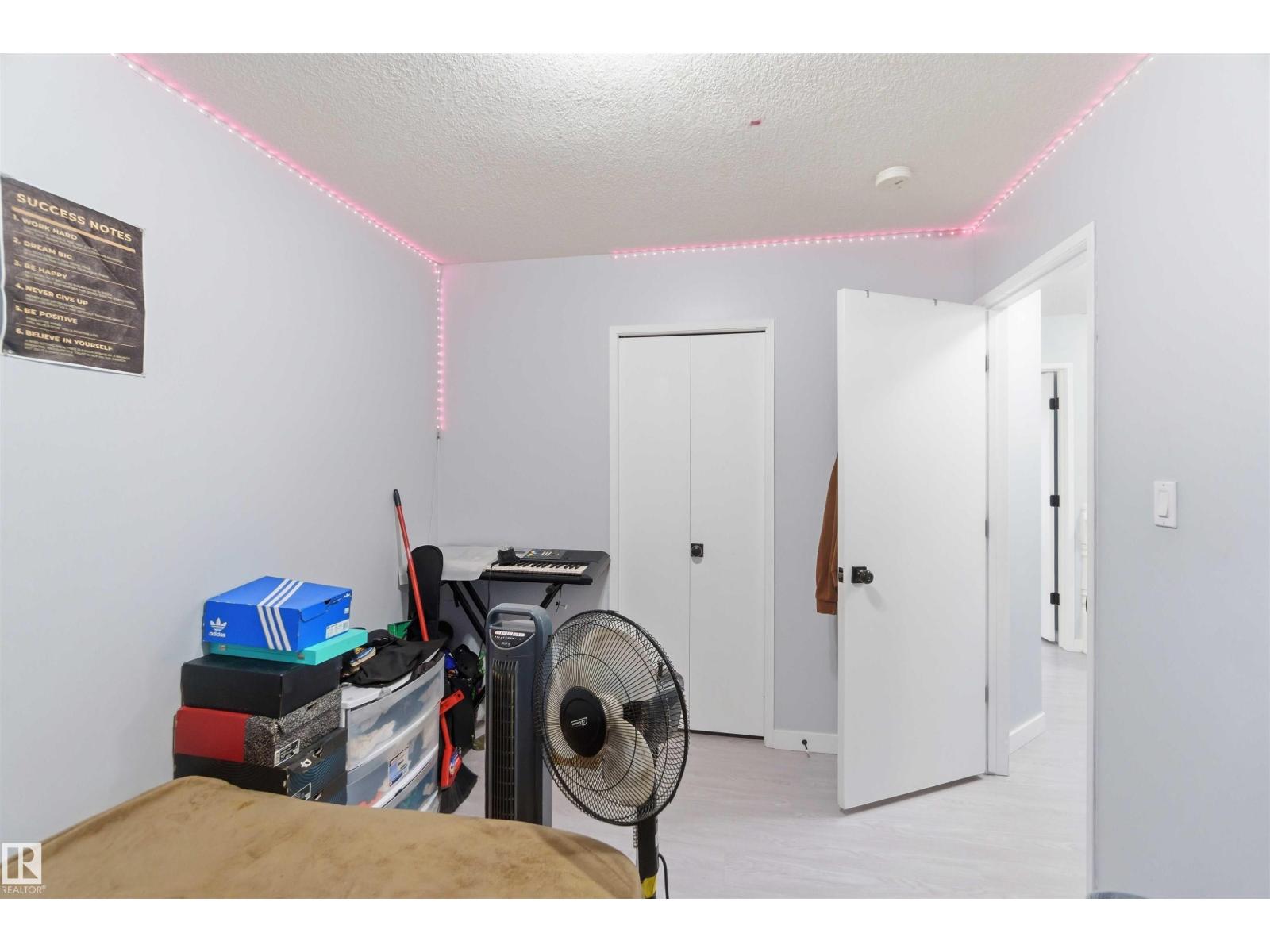 #8 15128 22 ST NW, Edmonton