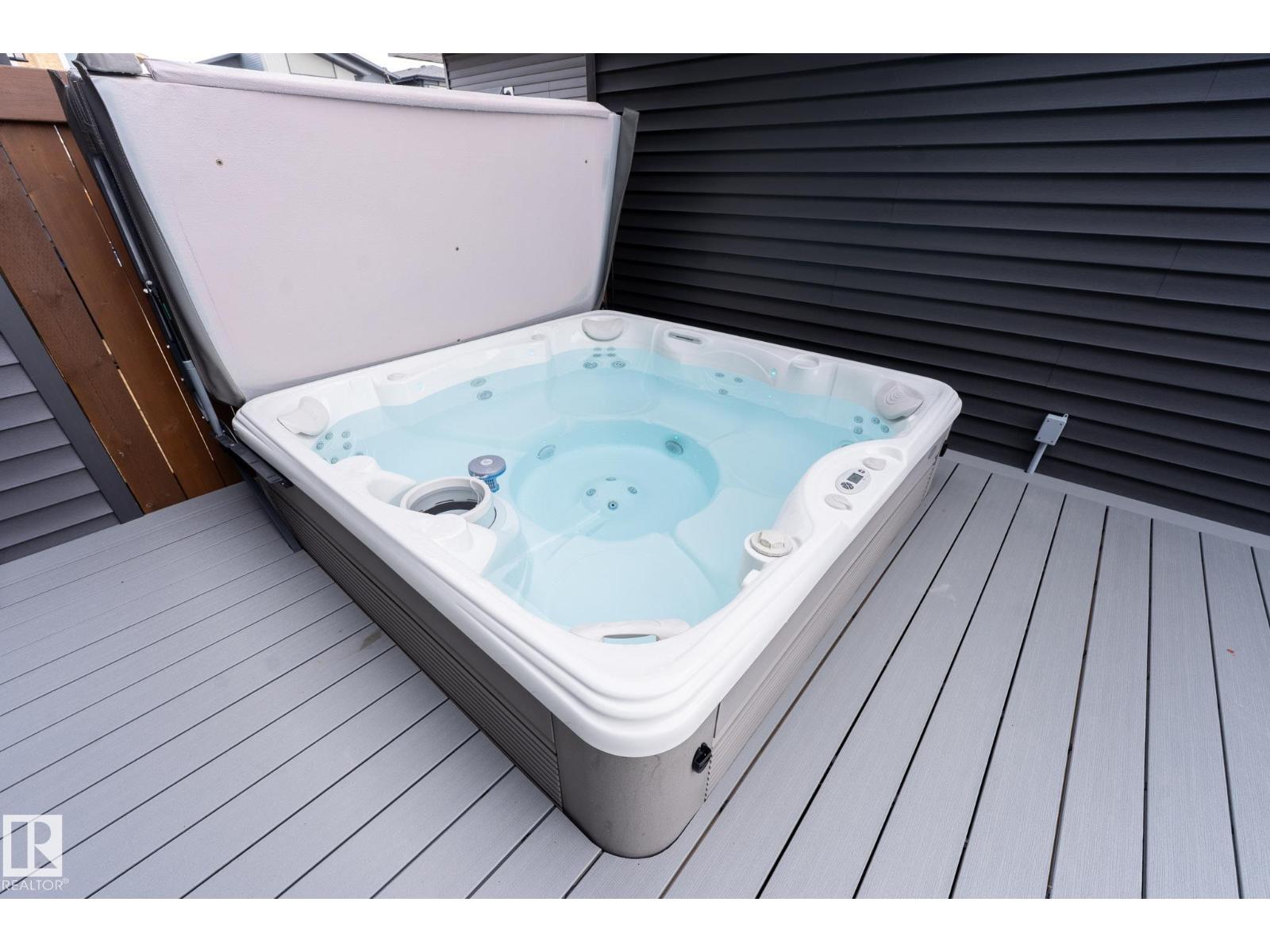 39 FENWYCK BV, Spruce Grove