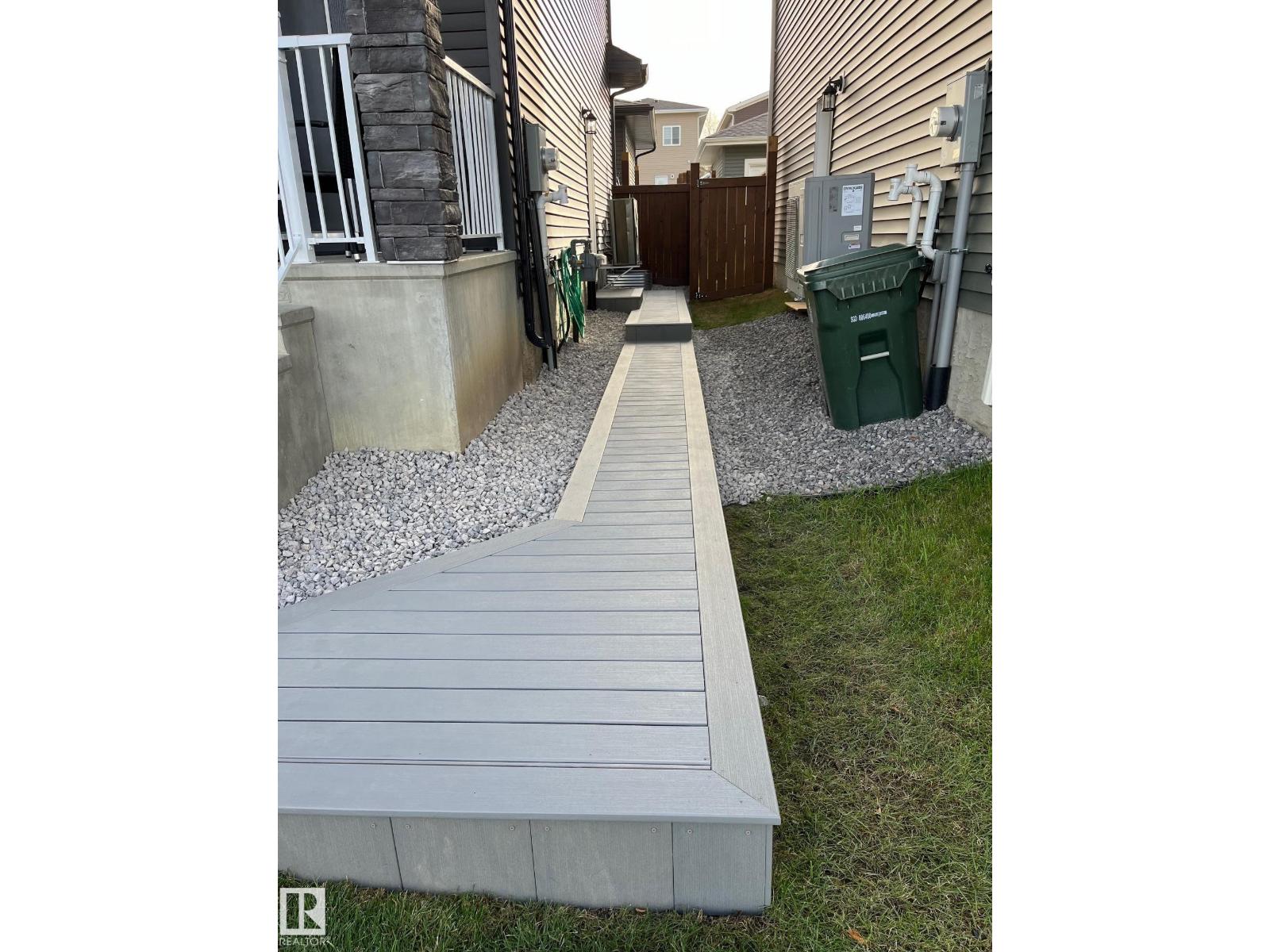 39 FENWYCK BV, Spruce Grove