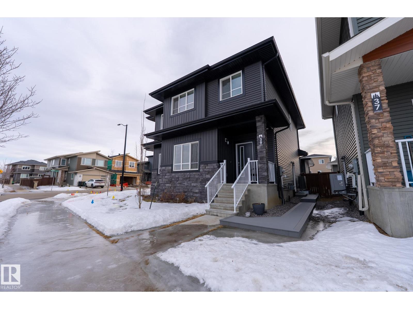 39 FENWYCK BV, Spruce Grove