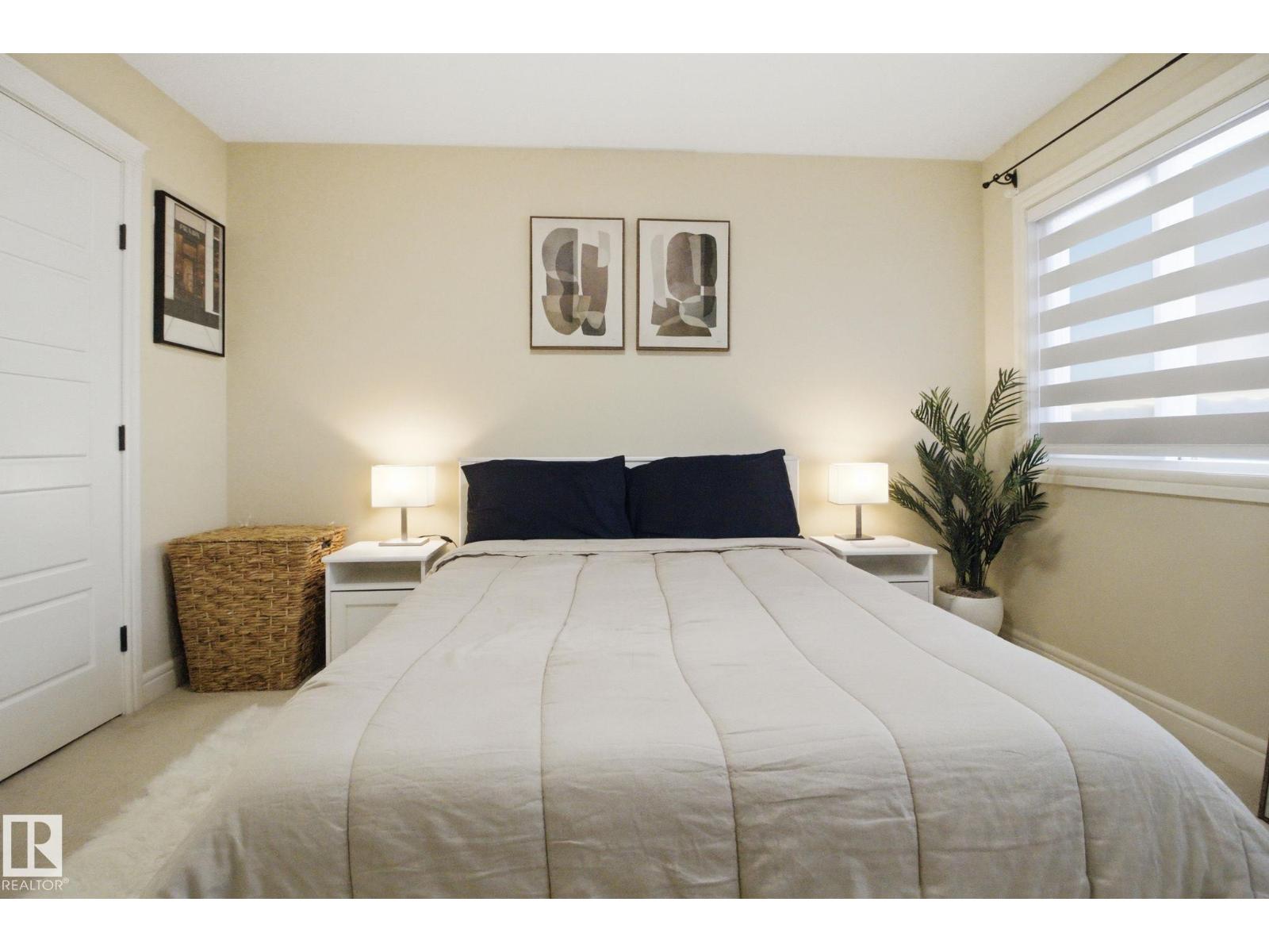 1418 169 ST SW, Edmonton