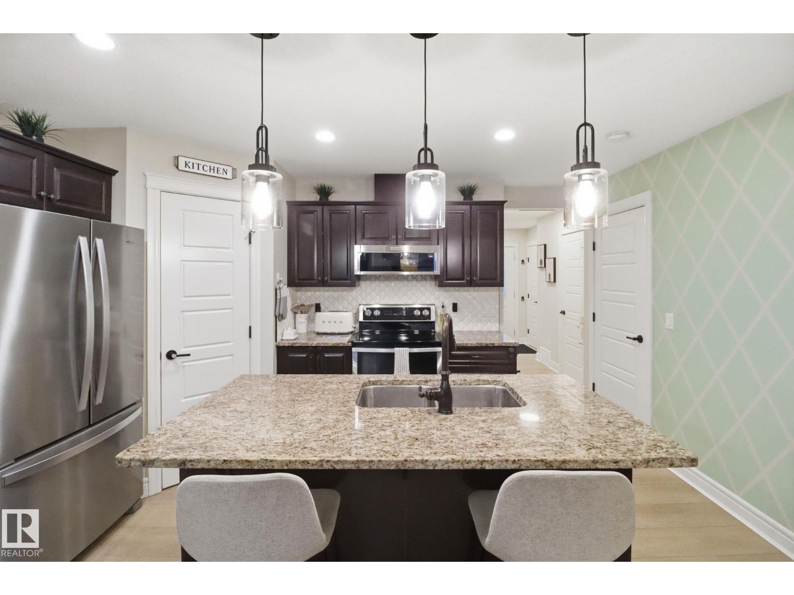 1418 169 ST SW, Edmonton