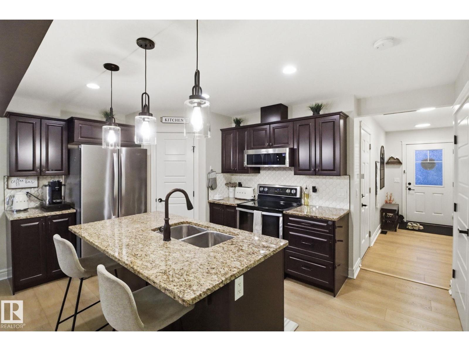 1418 169 ST SW, Edmonton