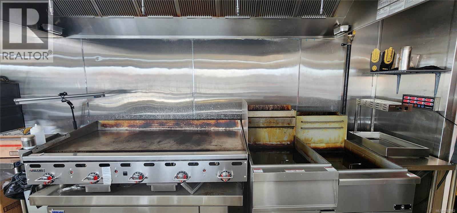 4 2230 Cliffe Avenue - photo 2