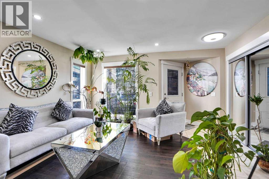 Single Family House for Sale in  Coral Springs Park NE Coral Springs Calgary 