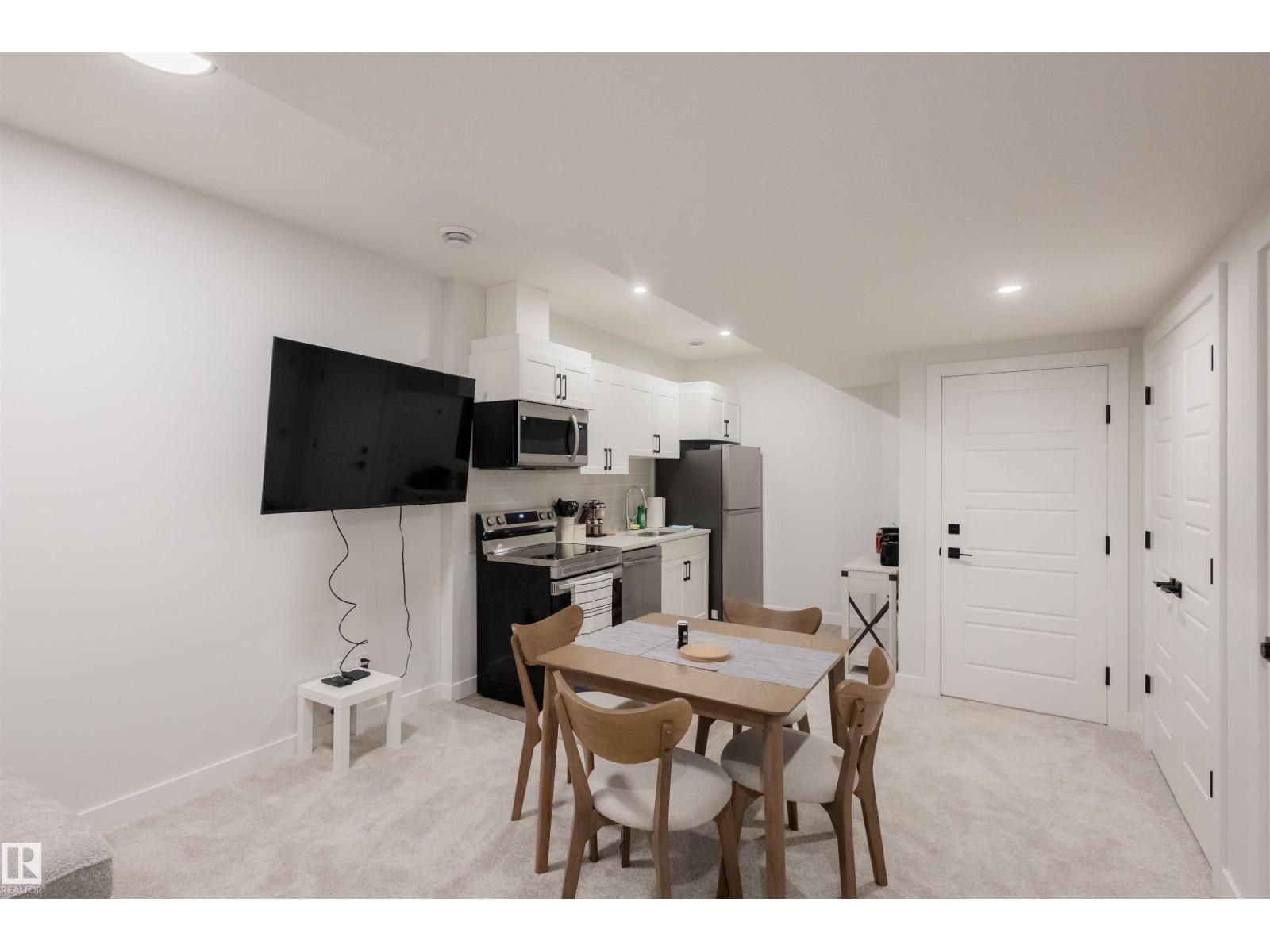 22519 88 AV NW, Edmonton