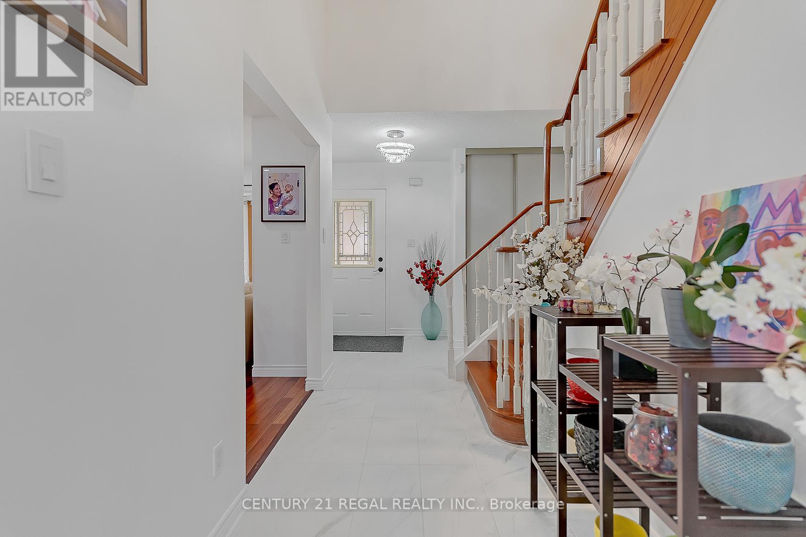 28 UPLAND DRIVE - 13