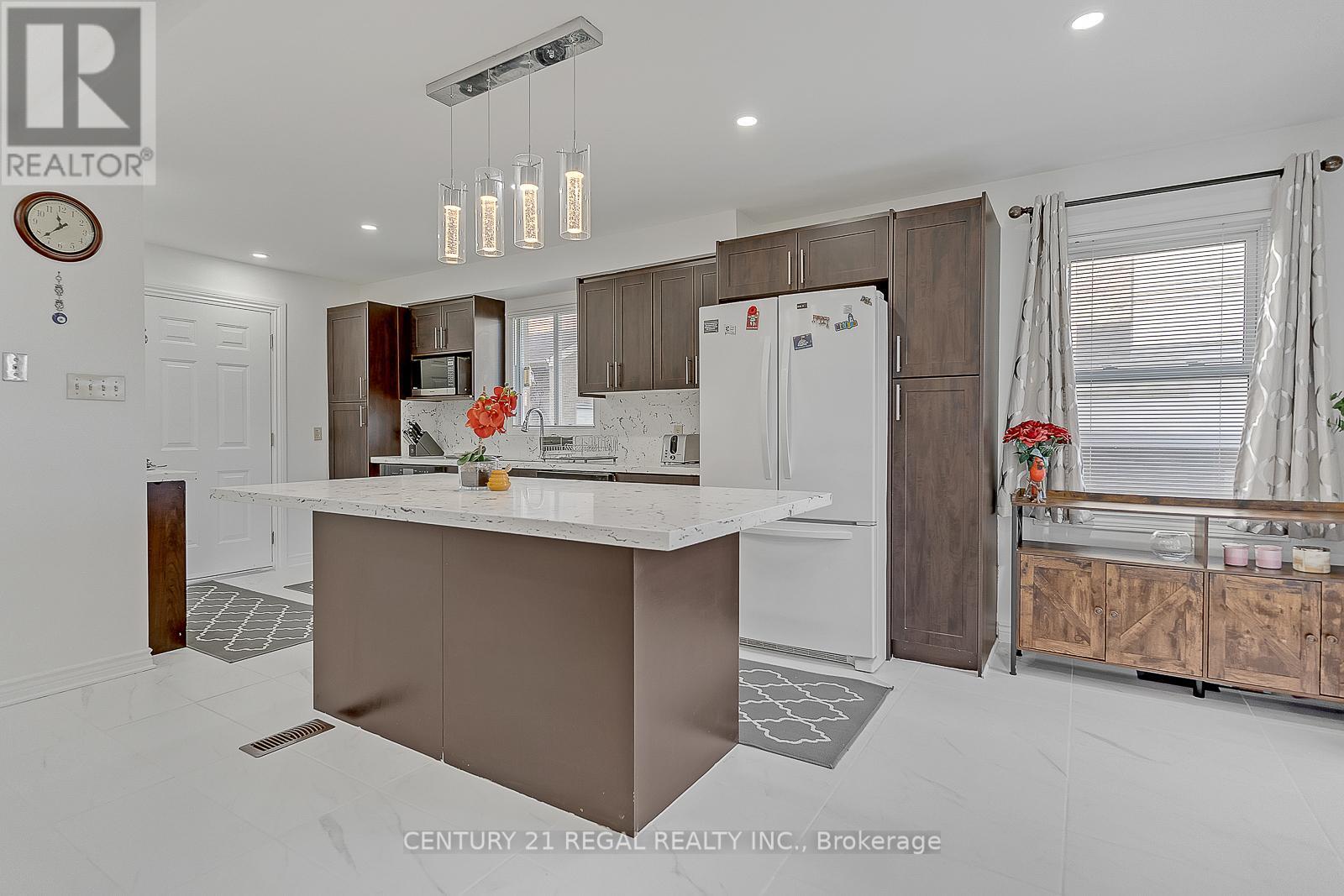 28 UPLAND DRIVE - 16