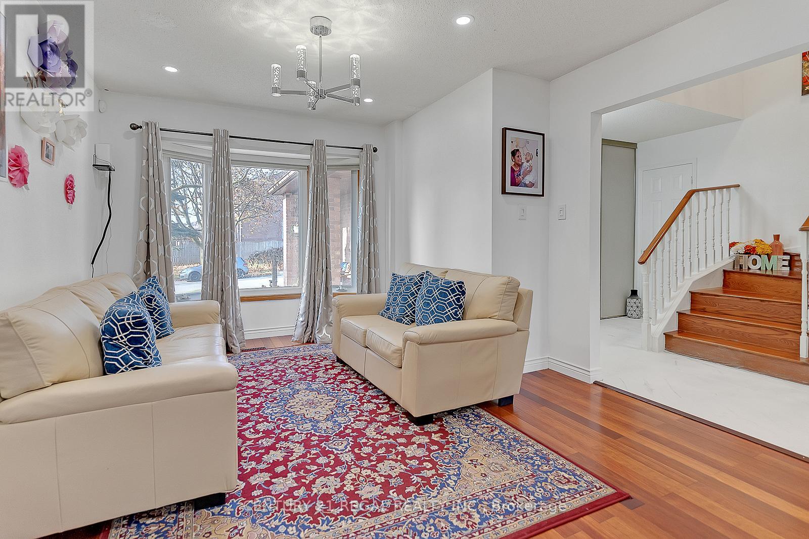 28 UPLAND DRIVE - 9