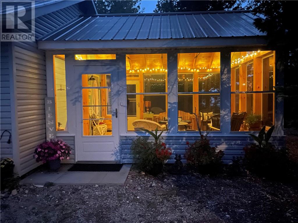 659 PEBBLE ROAD - 1