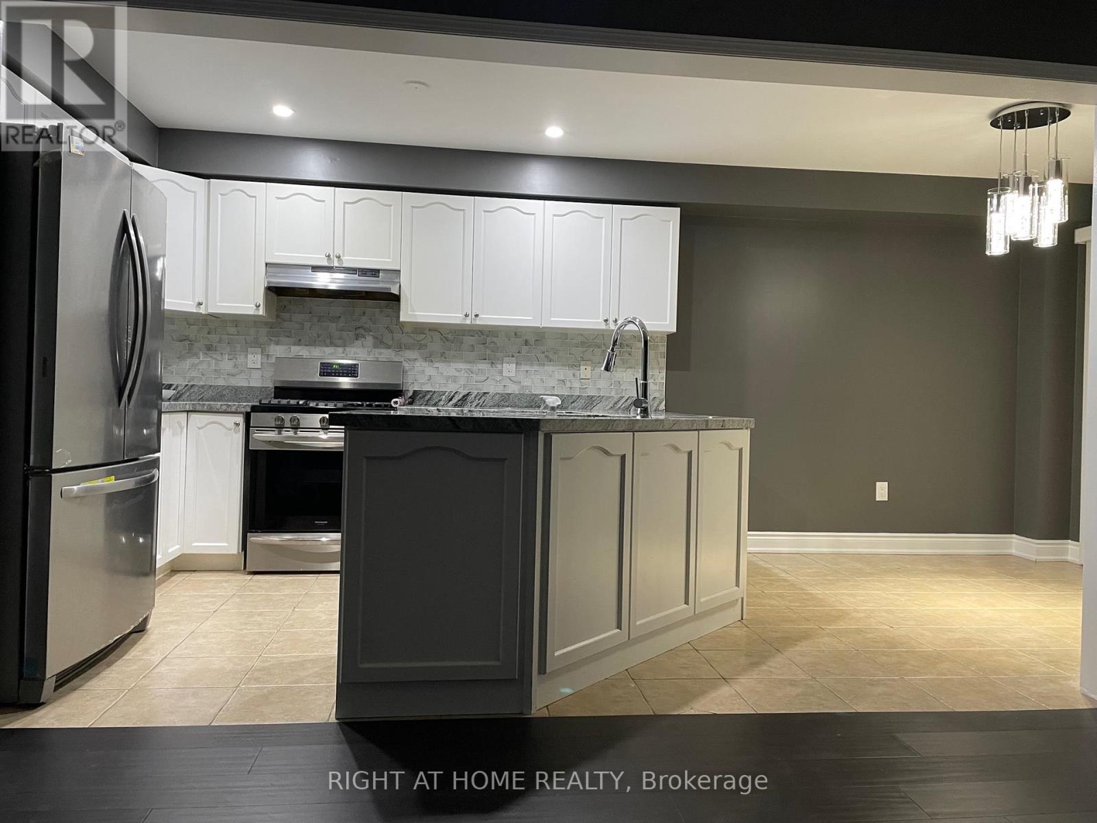 MAIN - 3155 CABANO CRESCENT - Photo 3 of 12, Mississauga (Churchill Meadows), Ontario