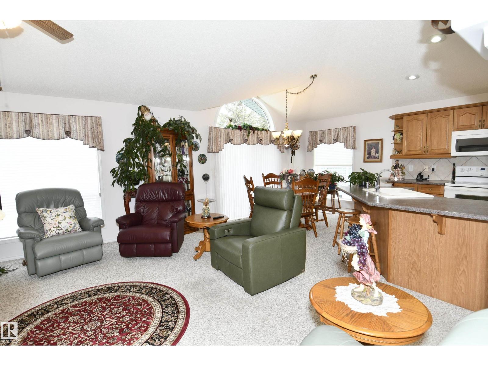 #5 102 BRIDGEPORT CX, Leduc