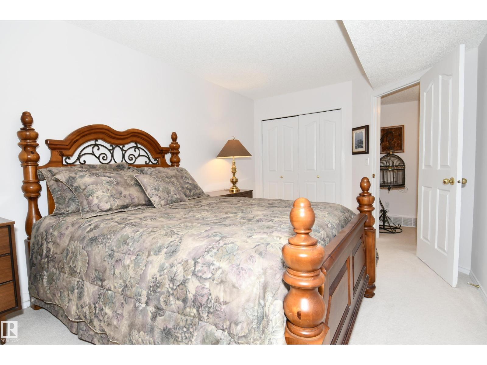 #5 102 BRIDGEPORT CX, Leduc