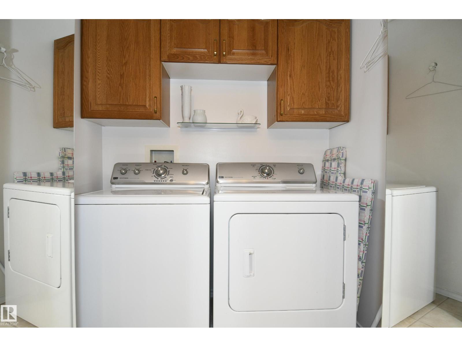 #5 102 BRIDGEPORT CX, Leduc