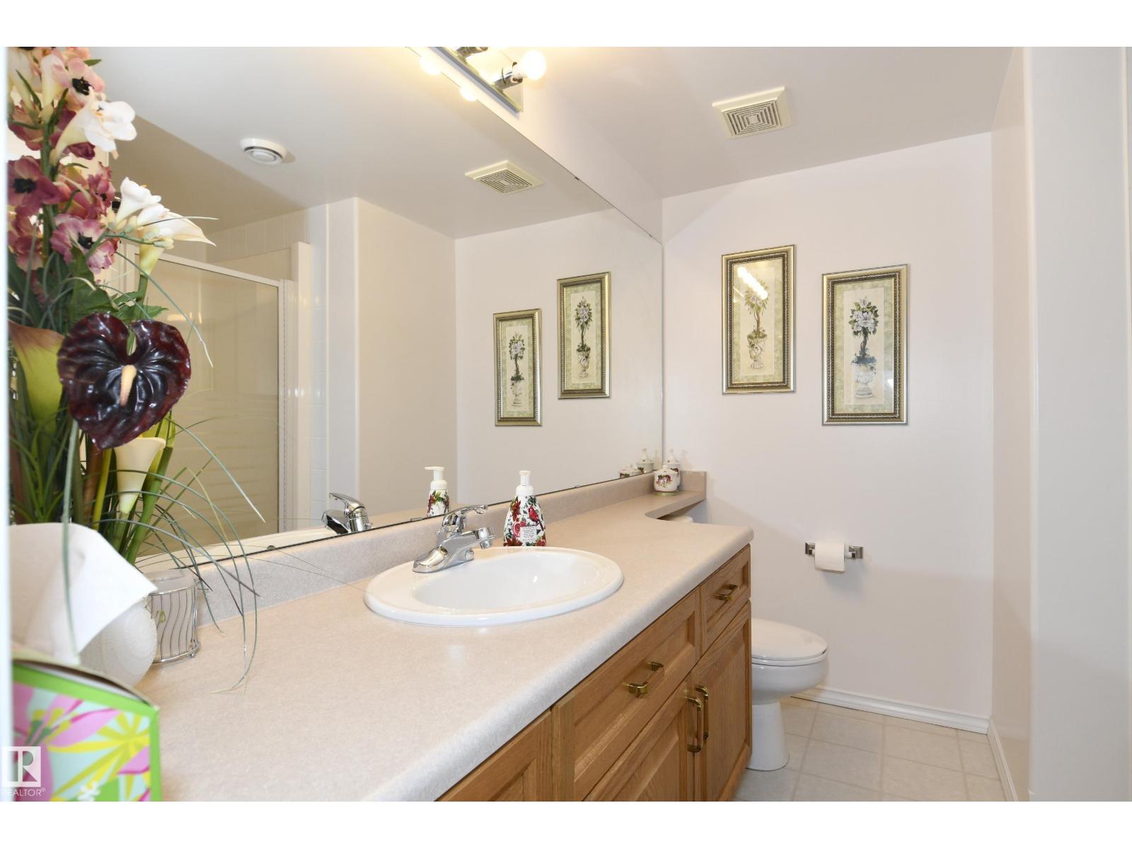 #5 102 BRIDGEPORT CX, Leduc