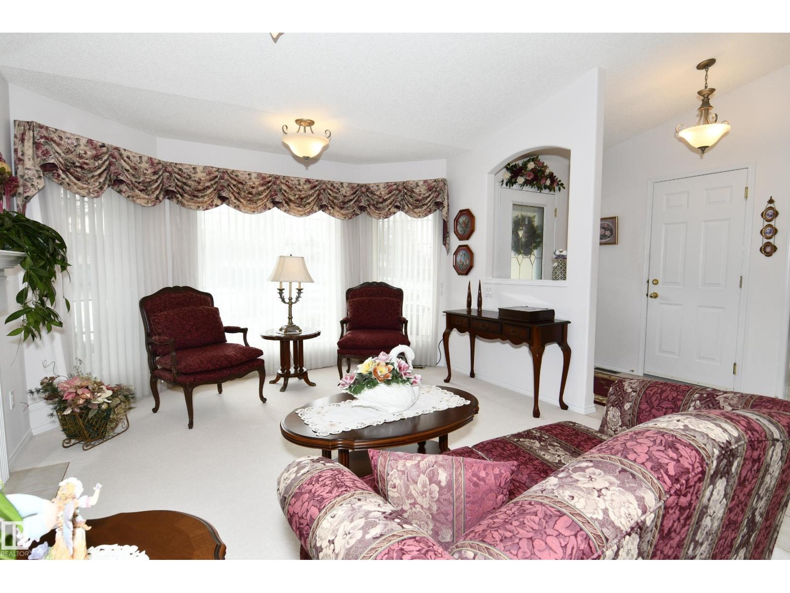 #5 102 BRIDGEPORT CX, Leduc