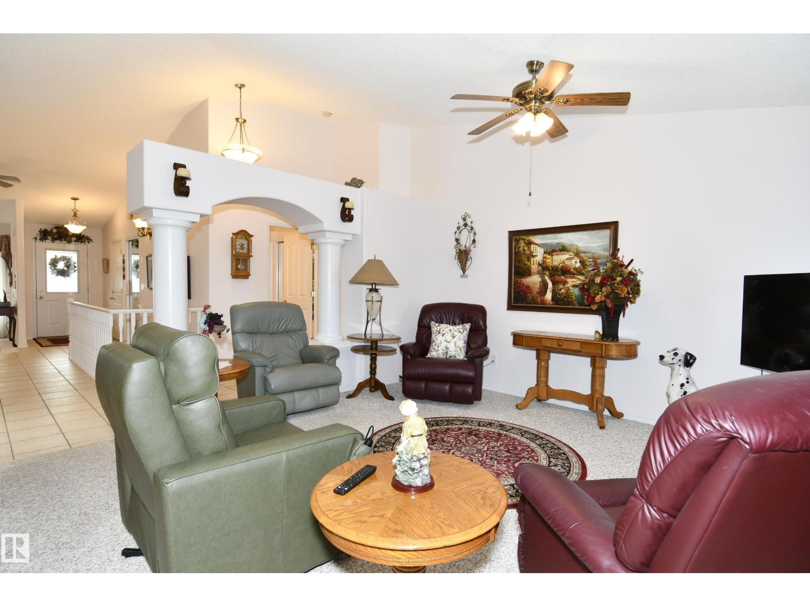 #5 102 BRIDGEPORT CX, Leduc