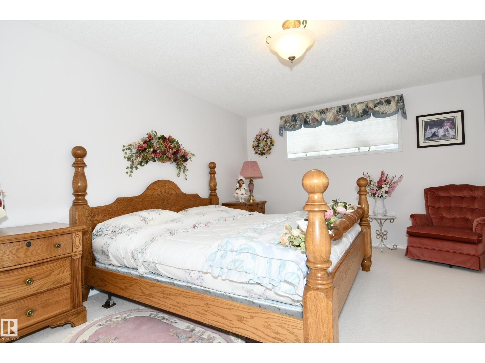 #5 102 BRIDGEPORT CX, Leduc