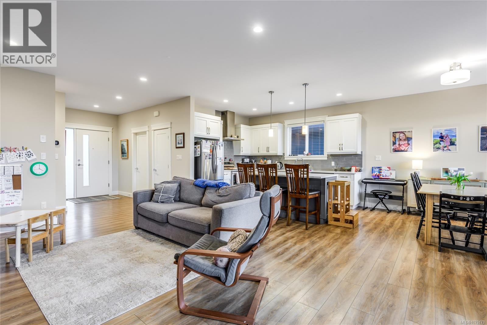 11 2161 Evergreen Rd, Campbell River