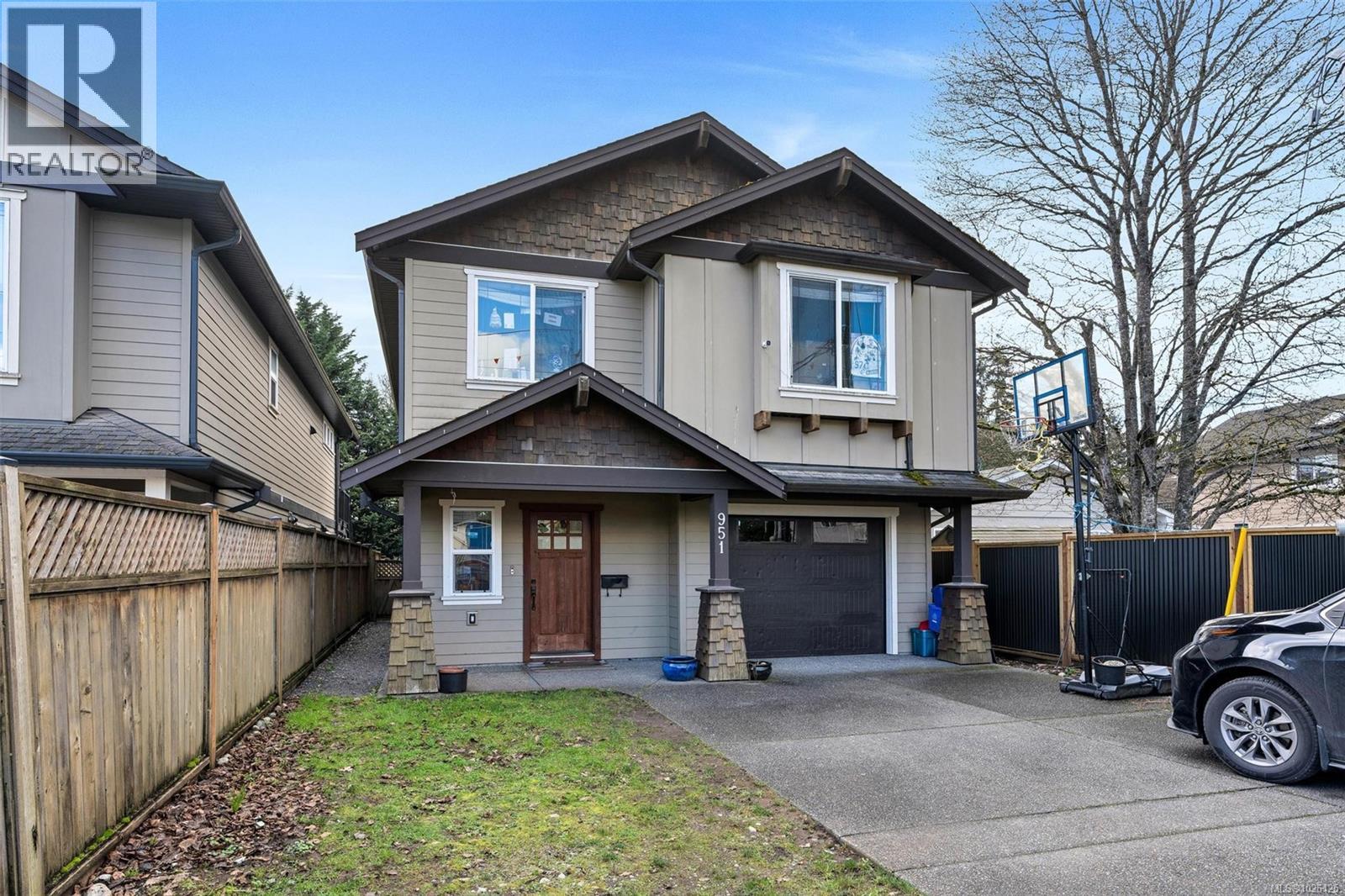 951 Bray Ave - 1