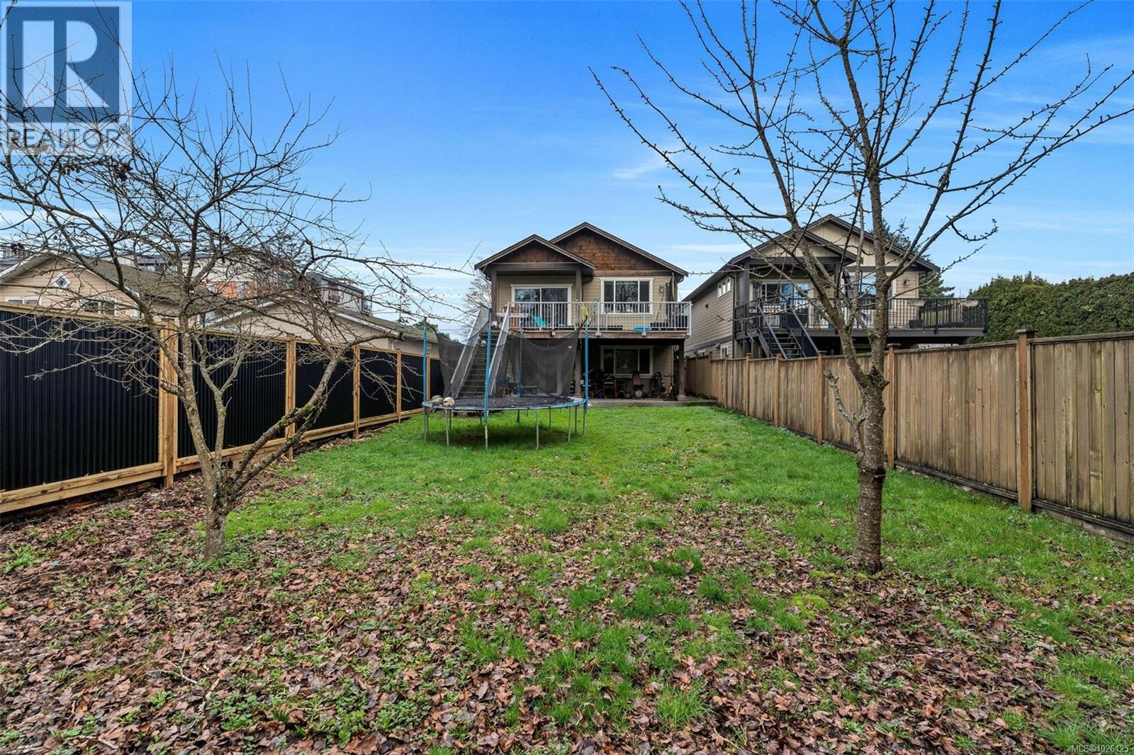 951 Bray Ave - 32