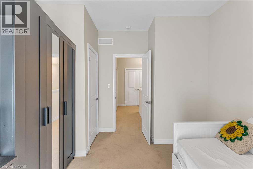 #82 261 WOODBINE AVENUE - 30
