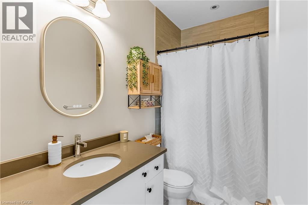 #82 261 WOODBINE AVENUE - 25