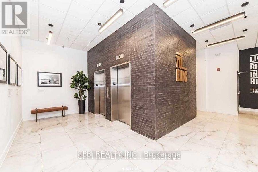 70 King Street East 513