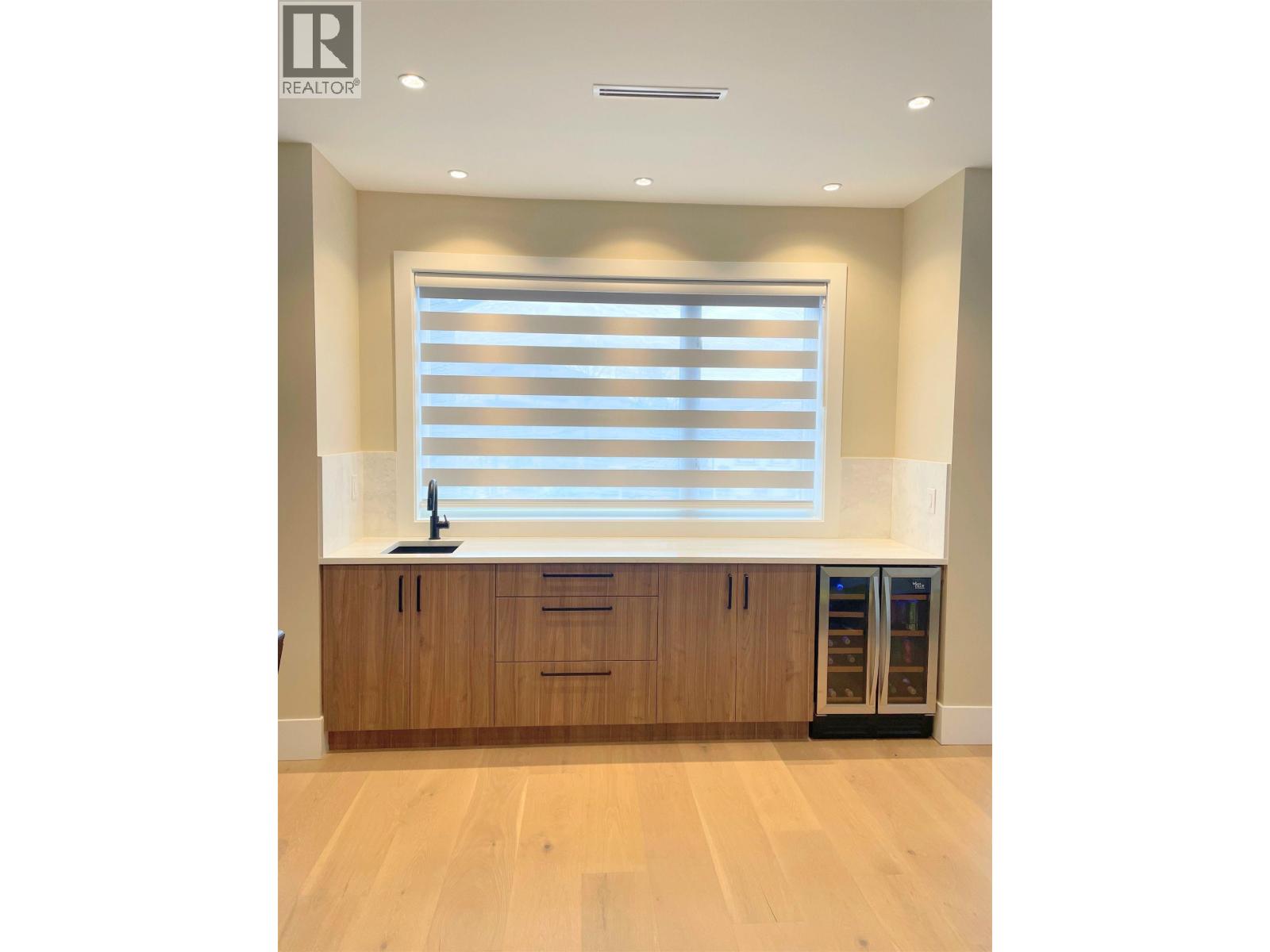 7158 BAYVIEW DRIVE, Burnaby