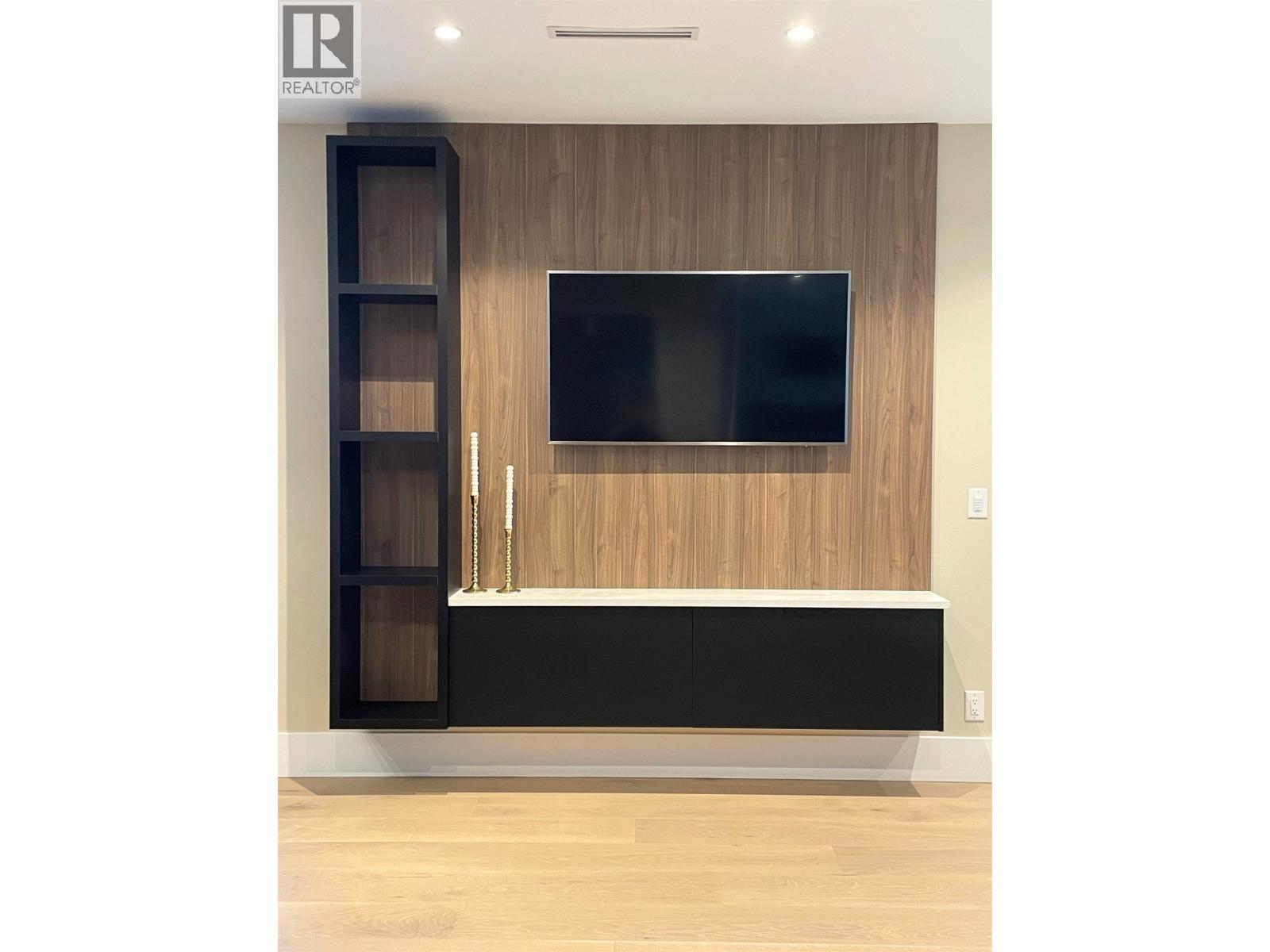 7158 BAYVIEW DRIVE, Burnaby