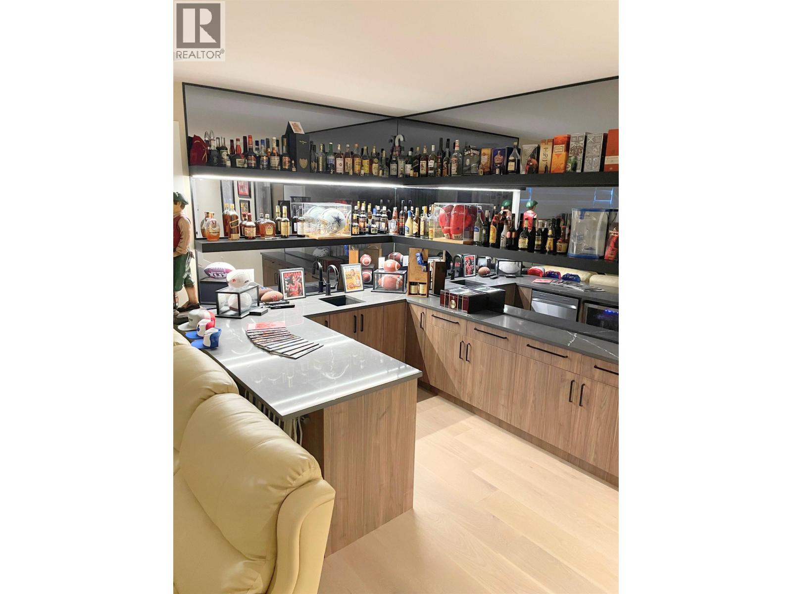 7158 BAYVIEW DRIVE, Burnaby