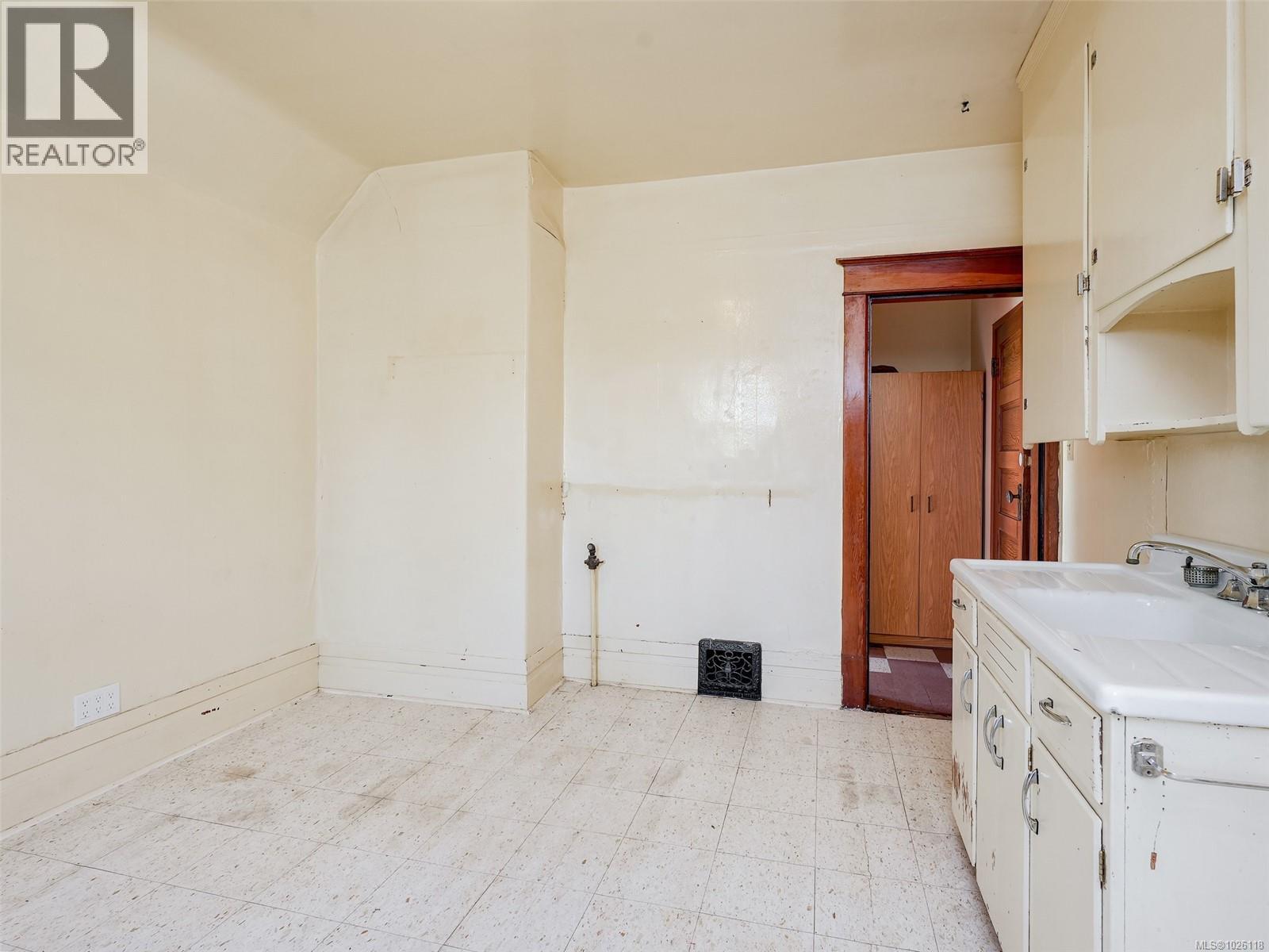  1250 Fairfield Road, Victoria