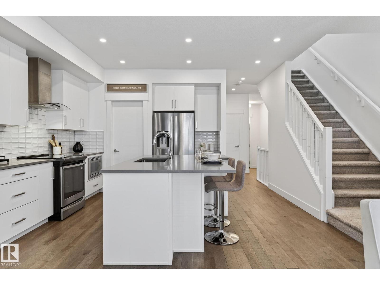 1096 SECORD PROMENADE NW, Edmonton