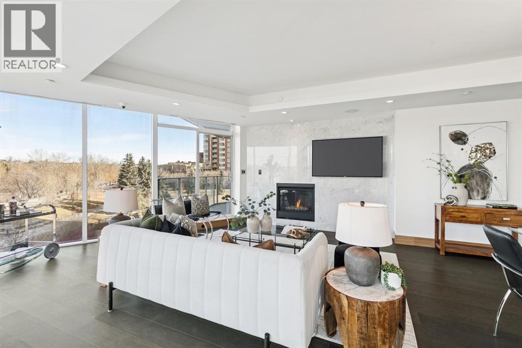 Single Family House for Sale in    Avenue SW Eau Claire Calgary 