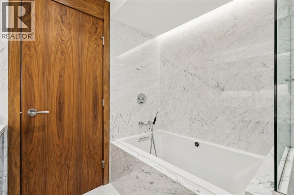 Single Family House for Sale in    Avenue SW Eau Claire Calgary 