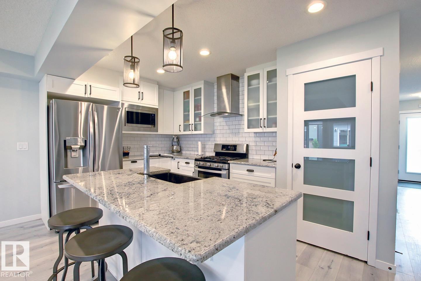 19633 26a av NW, Edmonton