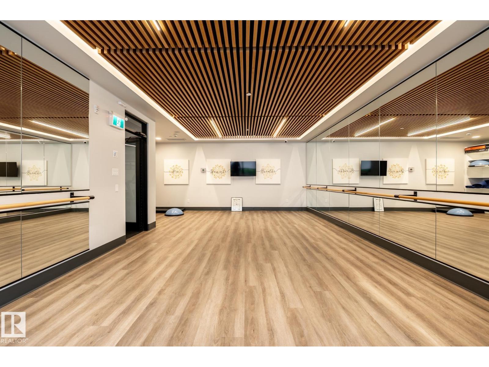 7471 May Common NW, Edmonton