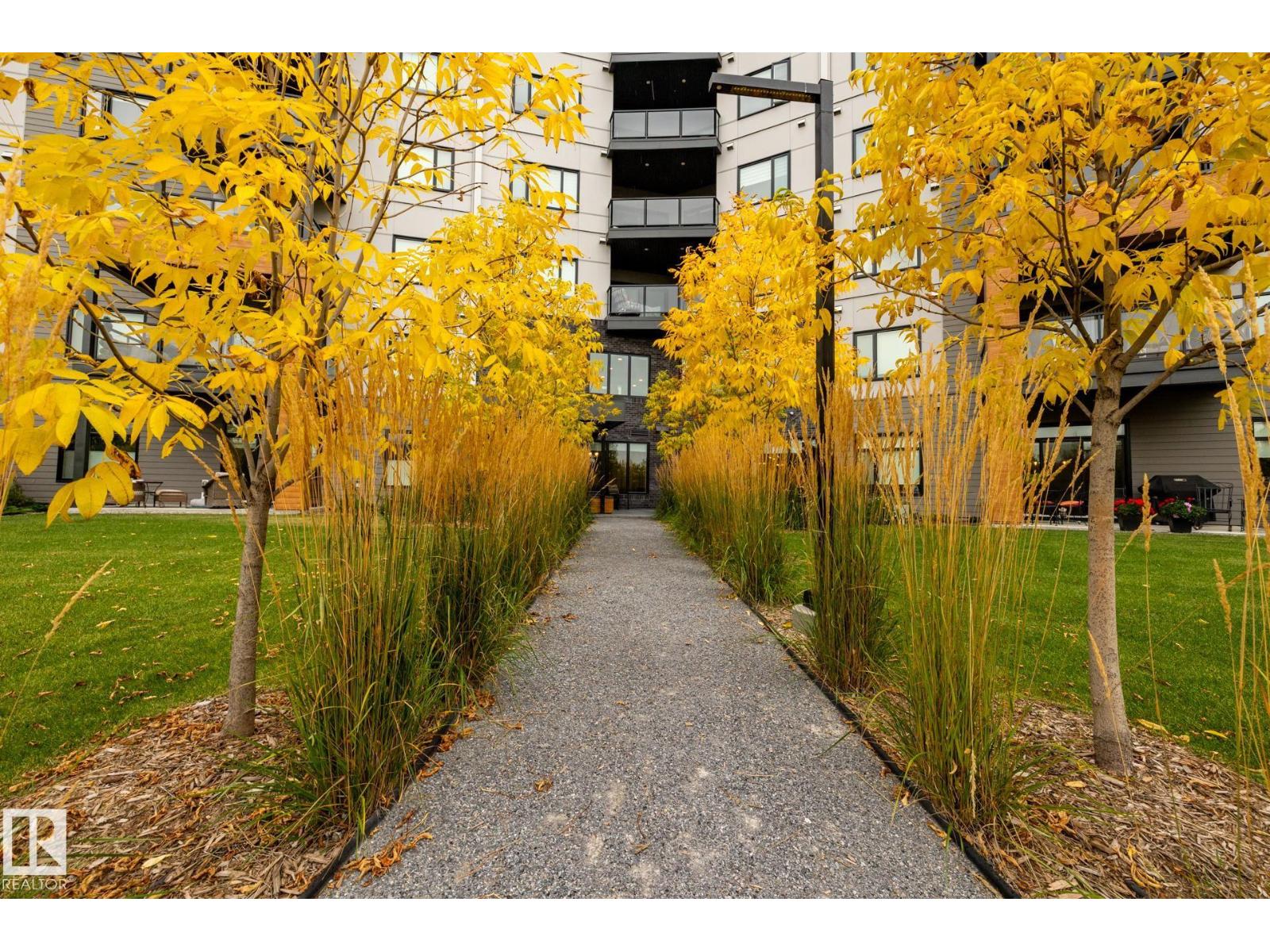 7471 May Common NW, Edmonton