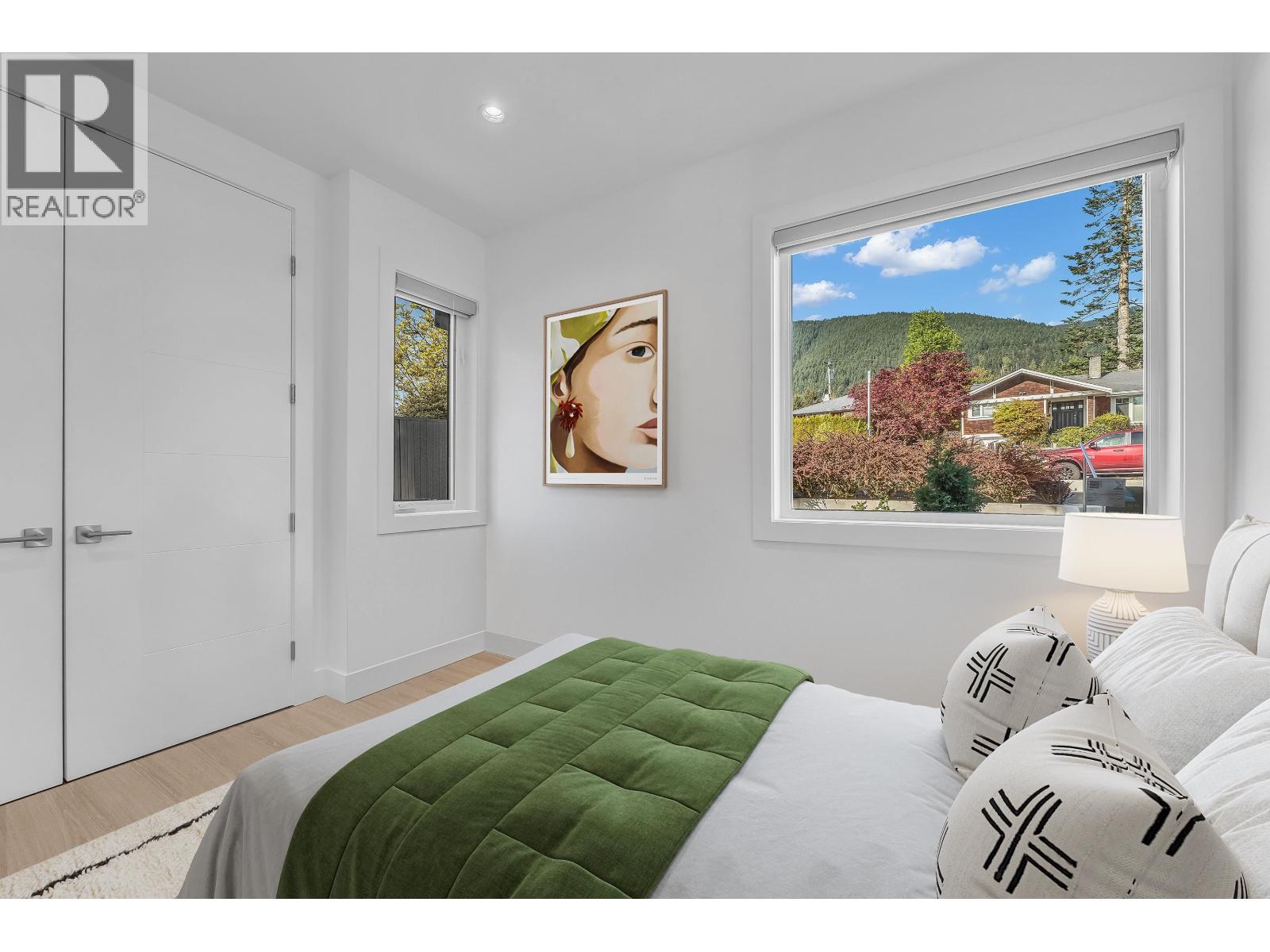 4399 HIGHLAND BOULEVARD, North Vancouver