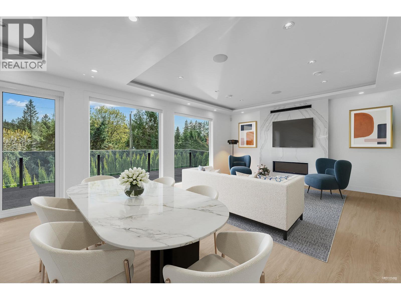 4399 HIGHLAND BOULEVARD, North Vancouver