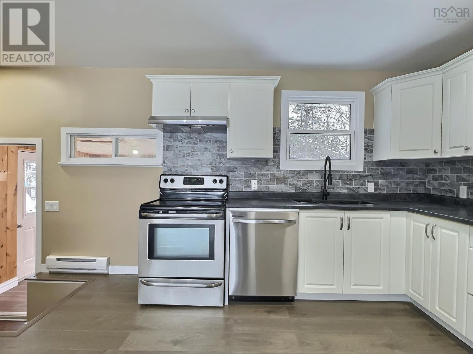 Property 3 of 21 of 452 Pleasant Street