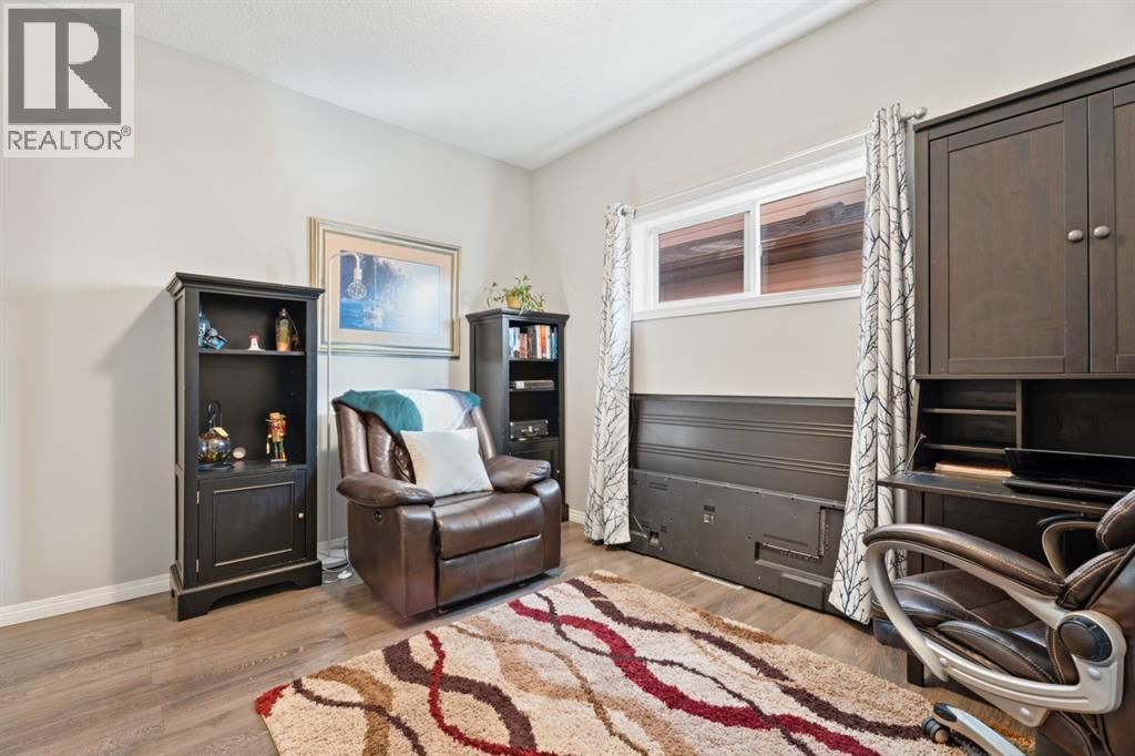 
          178 Buckskin Way
            <br/>
            <span>Cochrane</span>
            , 
            <span>AB</span>
             <span>T4C2R7</span>
         - Photo 9