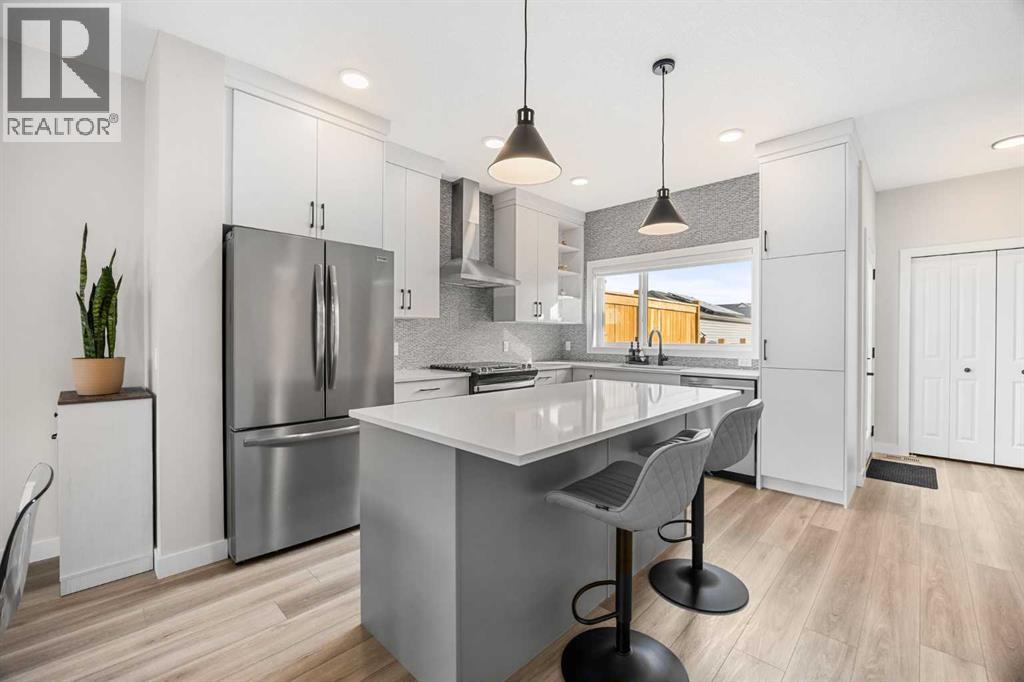 
          211 Silverton Glen Crescent Southwest
            <br/>
            <span>Calgary</span>
            , 
            <span>AB</span>
             <span>T2X5C1</span>
         - Photo 13