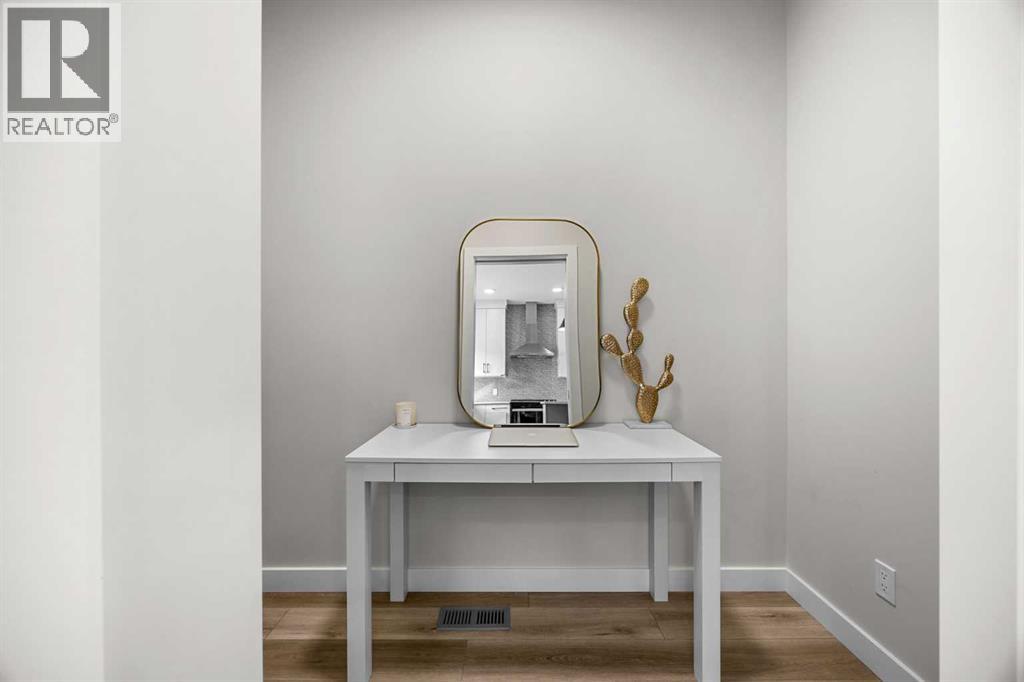 
          211 Silverton Glen Crescent Southwest
            <br/>
            <span>Calgary</span>
            , 
            <span>AB</span>
             <span>T2X5C1</span>
         - Photo 20