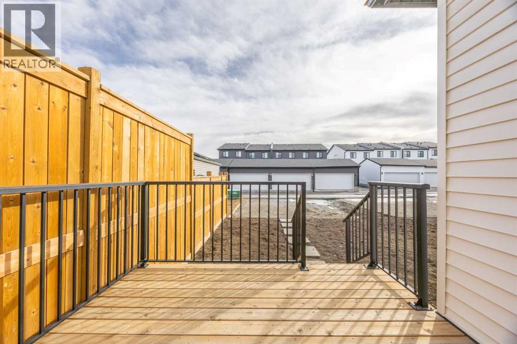 
          211 Silverton Glen Crescent Southwest
            <br/>
            <span>Calgary</span>
            , 
            <span>AB</span>
             <span>T2X5C1</span>
         - Photo 36