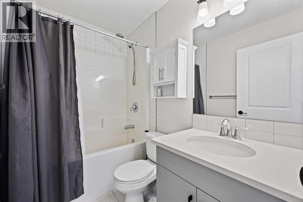 
          211 Silverton Glen Crescent Southwest
            <br/>
            <span>Calgary</span>
            , 
            <span>AB</span>
             <span>T2X5C1</span>
         - Photo 32